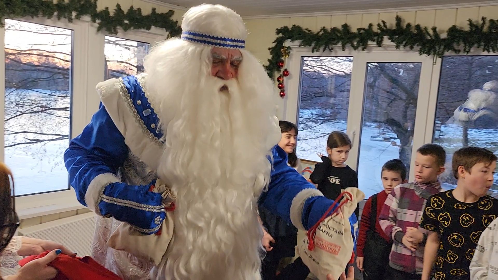 Бронницы, бронницкий терем деда мороза, Новогоднее поздравление для детей, Дети из семей находящихся в трудной жизненной ситуации, Вертикалка,