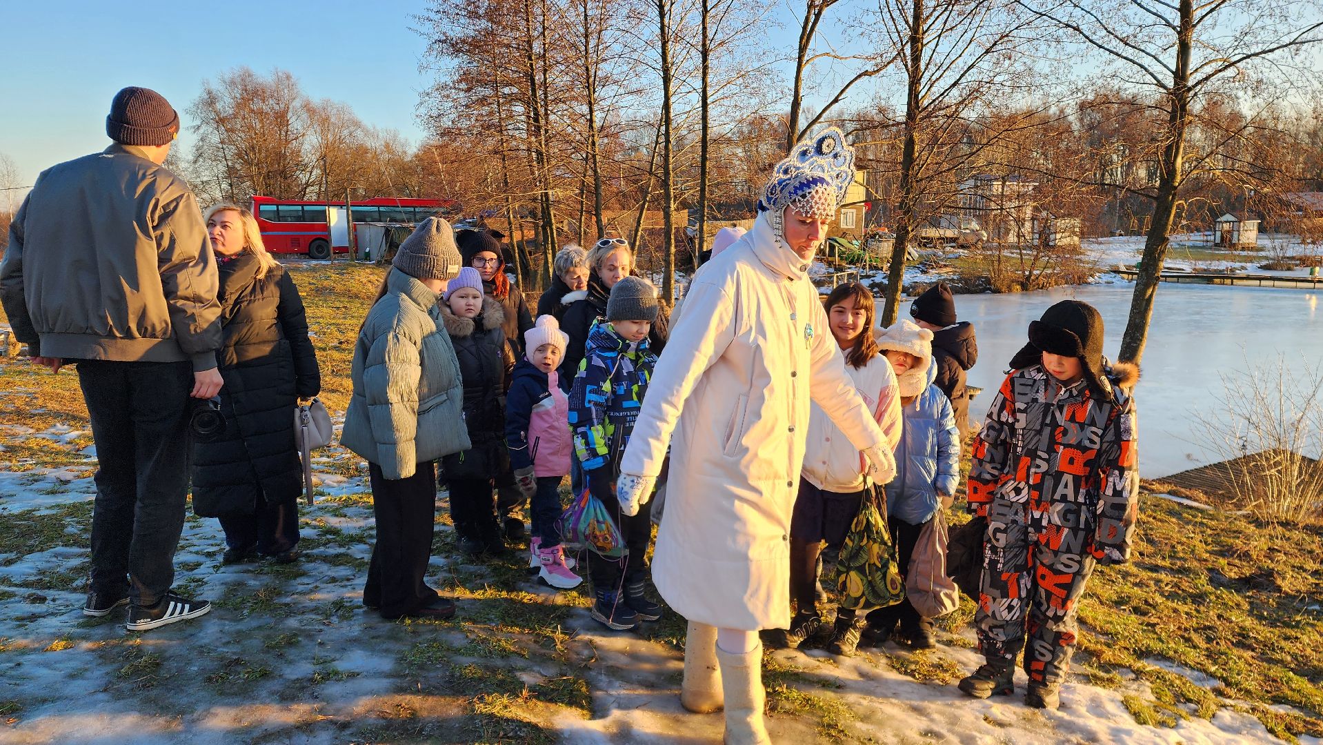 Бронницы, бронницкий терем деда мороза, Новогоднее поздравление для детей, Дети из семей находящихся в трудной жизненной ситуации, Вертикалка,