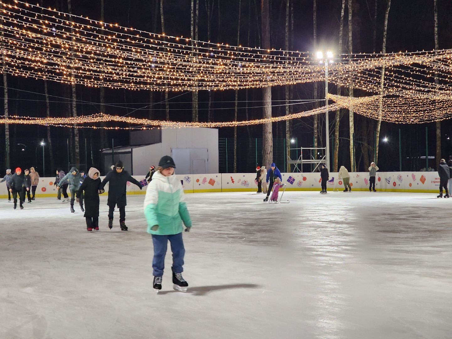 Жители, Общество, Зима, зимние активности, Каток, Катакие на коньках, Вертикалки,