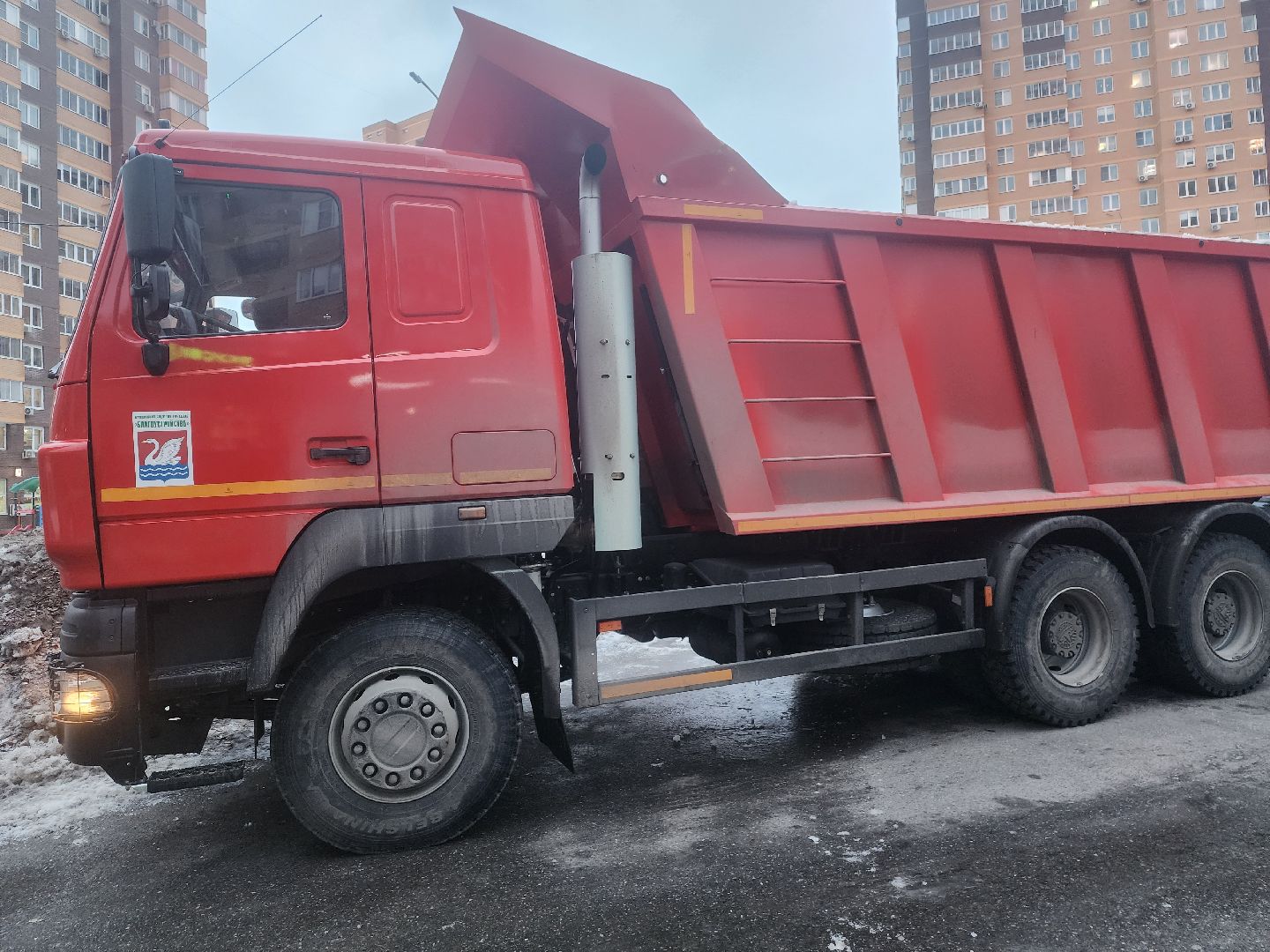 долгопрудный, мбу благоустройство, новые водники, вывоз снега, погрузчик, самосвал, вертикалки,