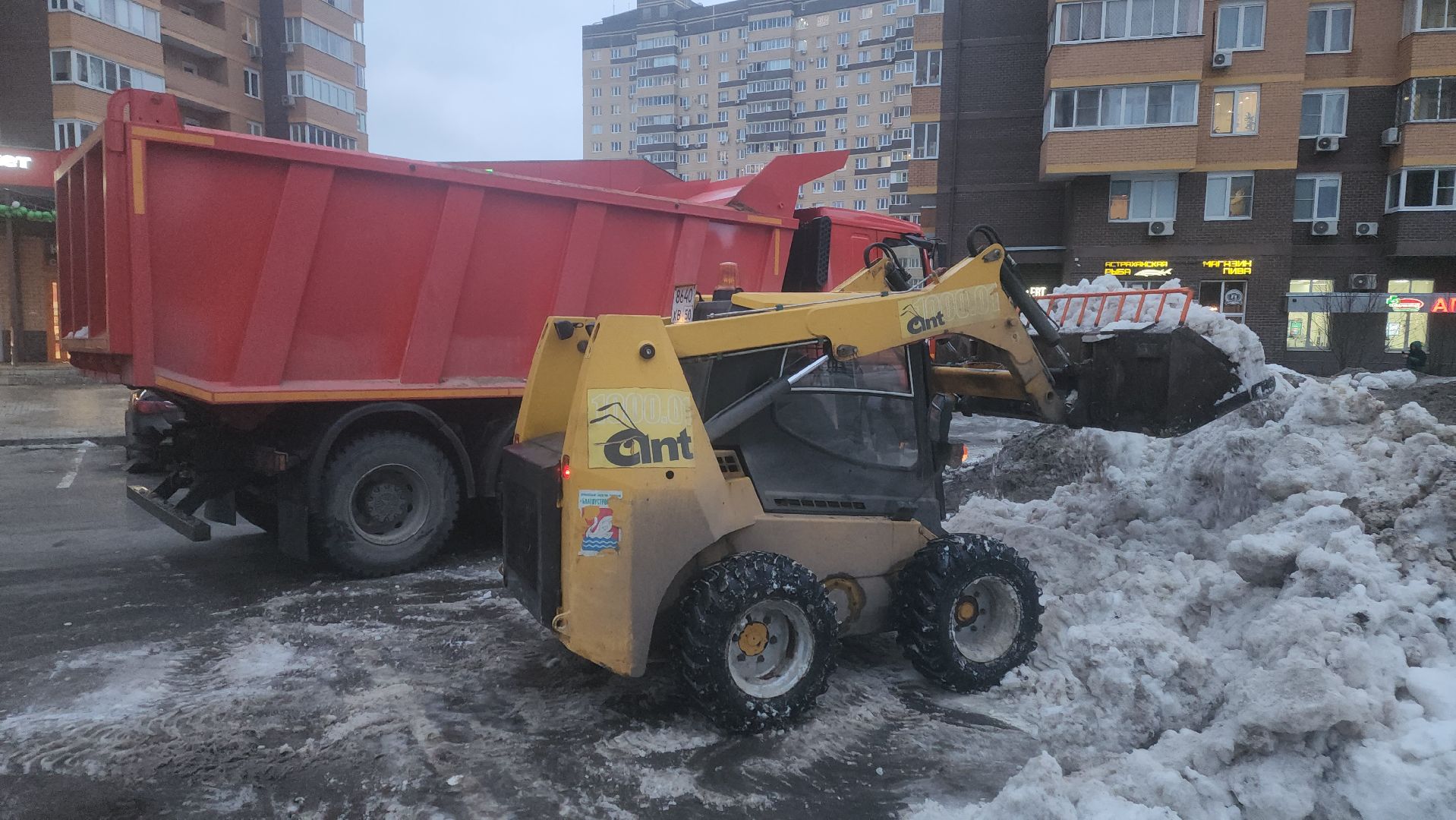 долгопрудный, мбу благоустройство, новые водники, вывоз снега, погрузчик, самосвал, вертикалки,