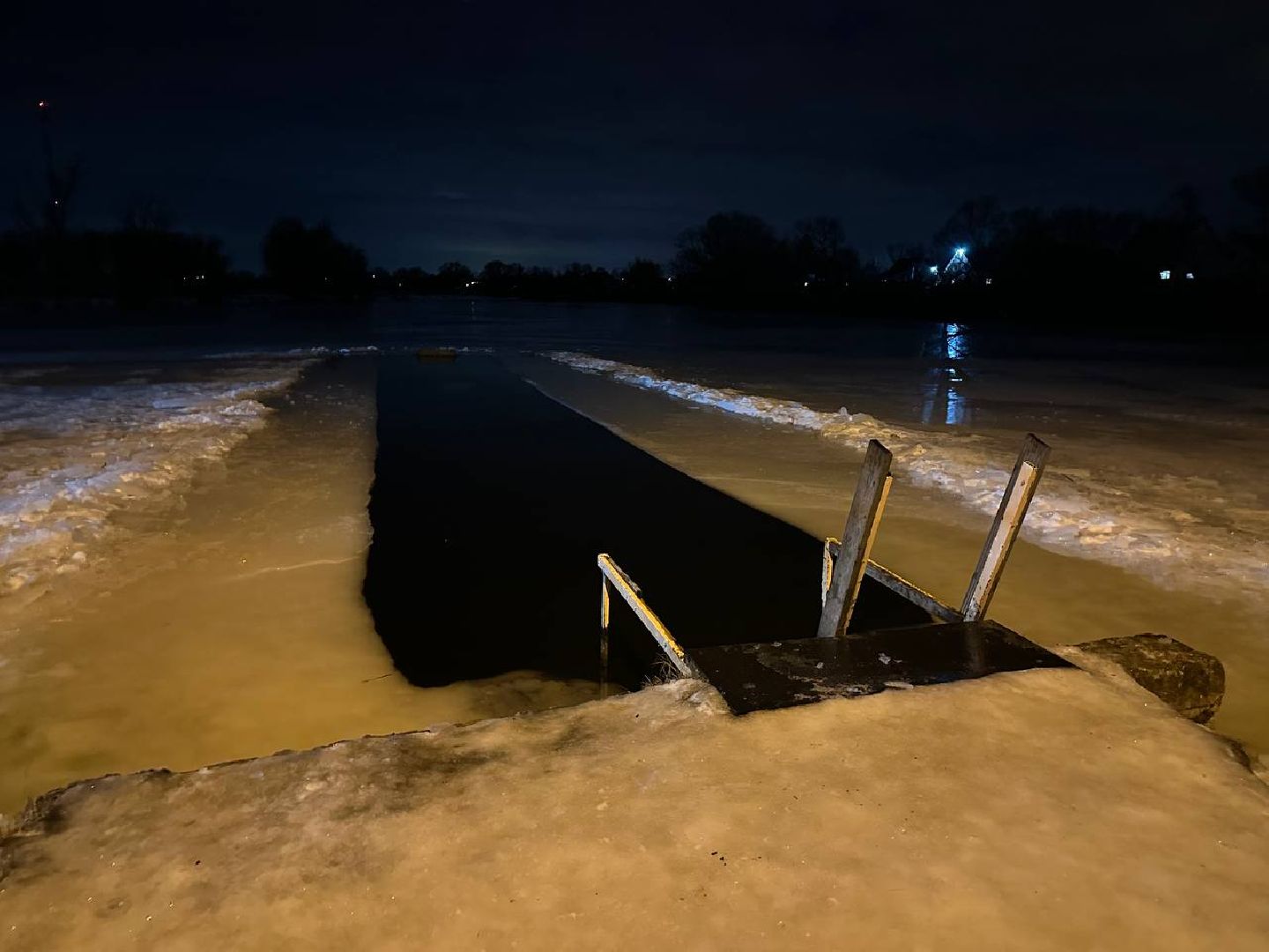 крещенские купания, купель, моржевание,