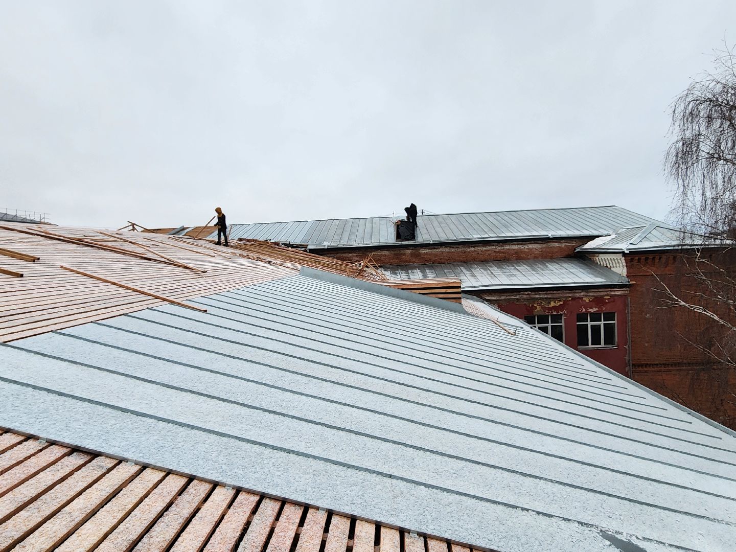 серпухов, улица красный текстильщик, дк исток, капитальный ремонт, дворец культуры, замена кровли,