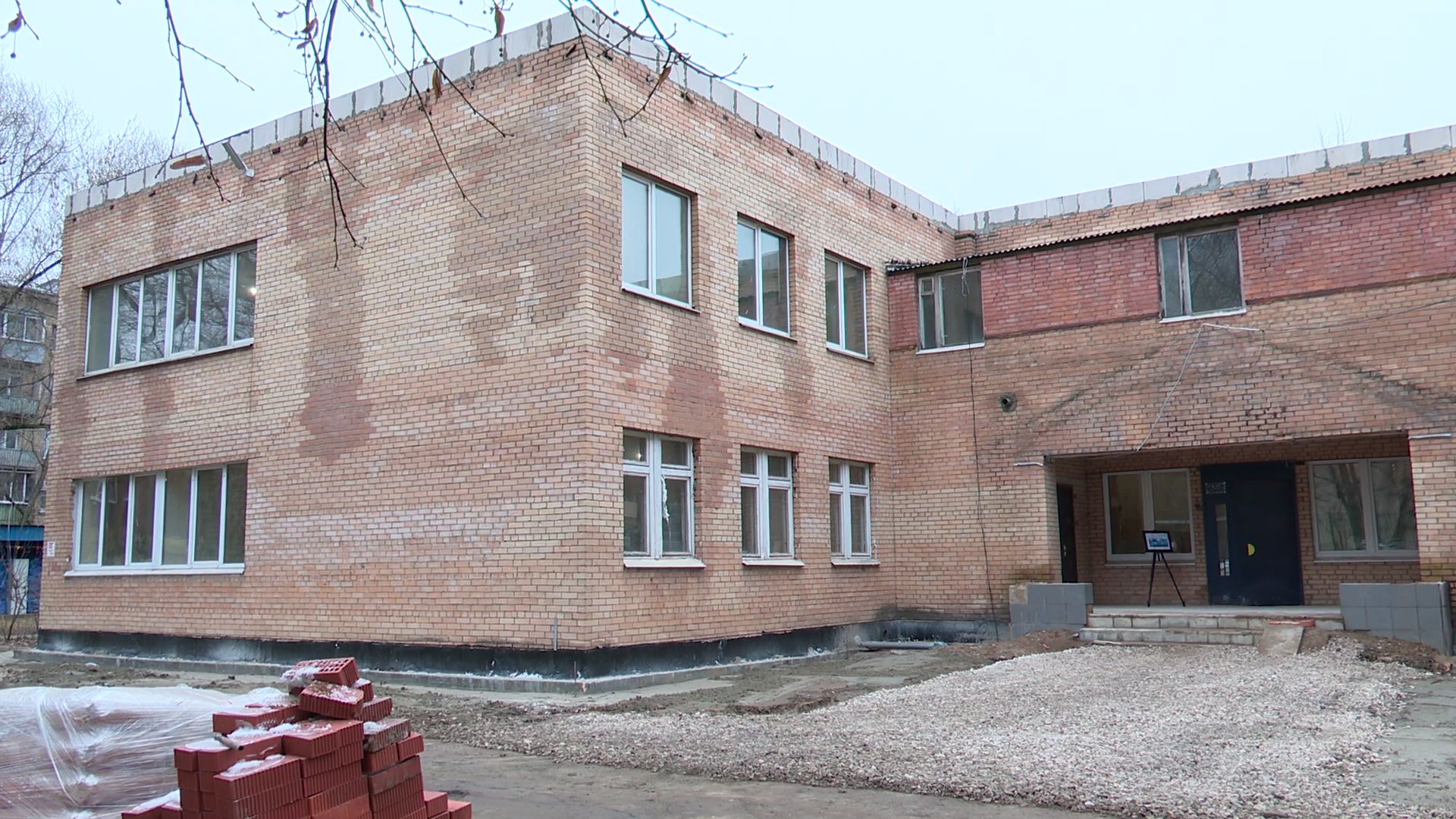 реутов, вертикалки, капремонт, родничок, центр социального обслуживания, стены, окна, бассейн, зона с камином,