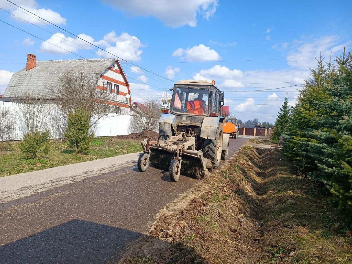 Можайск, Можайский городской округ, Подмосковье, уборка территории, субботник, благоустройство, месяц чистоты и благоустройства, дороги