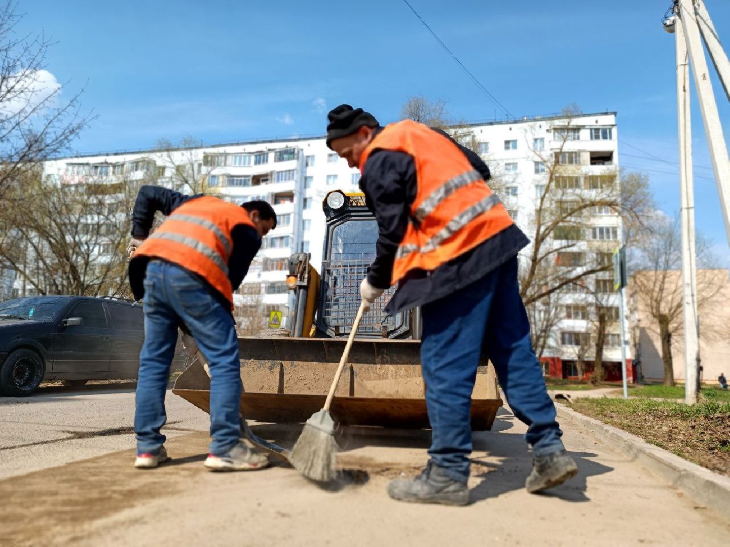 Можайск, Можайский городской округ, Подмосковье, уборка территории, субботник, благоустройство, месяц чистоты и благоустройства, дороги