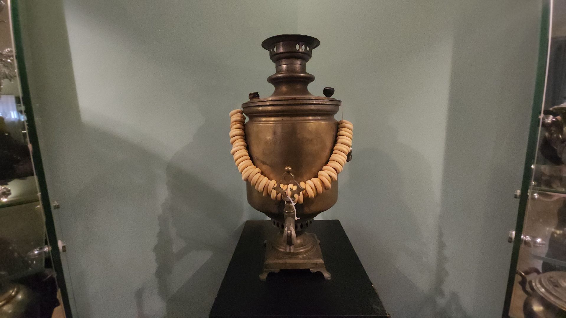 вертикалки, ивантеевка, музей самоваров, коллекционирование, коллекционер, старинные вещи, русский мир, экспозиция, экспонаты,