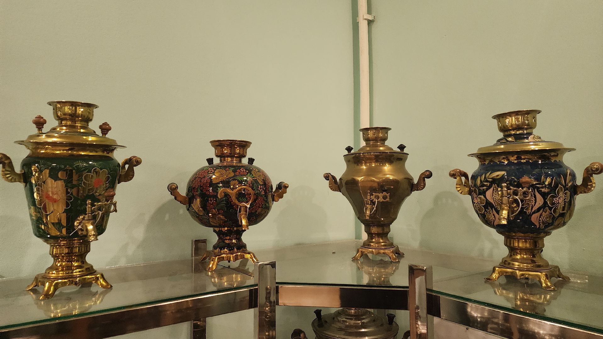 вертикалки, ивантеевка, музей самоваров, коллекционирование, коллекционер, старинные вещи, русский мир, экспозиция, экспонаты,