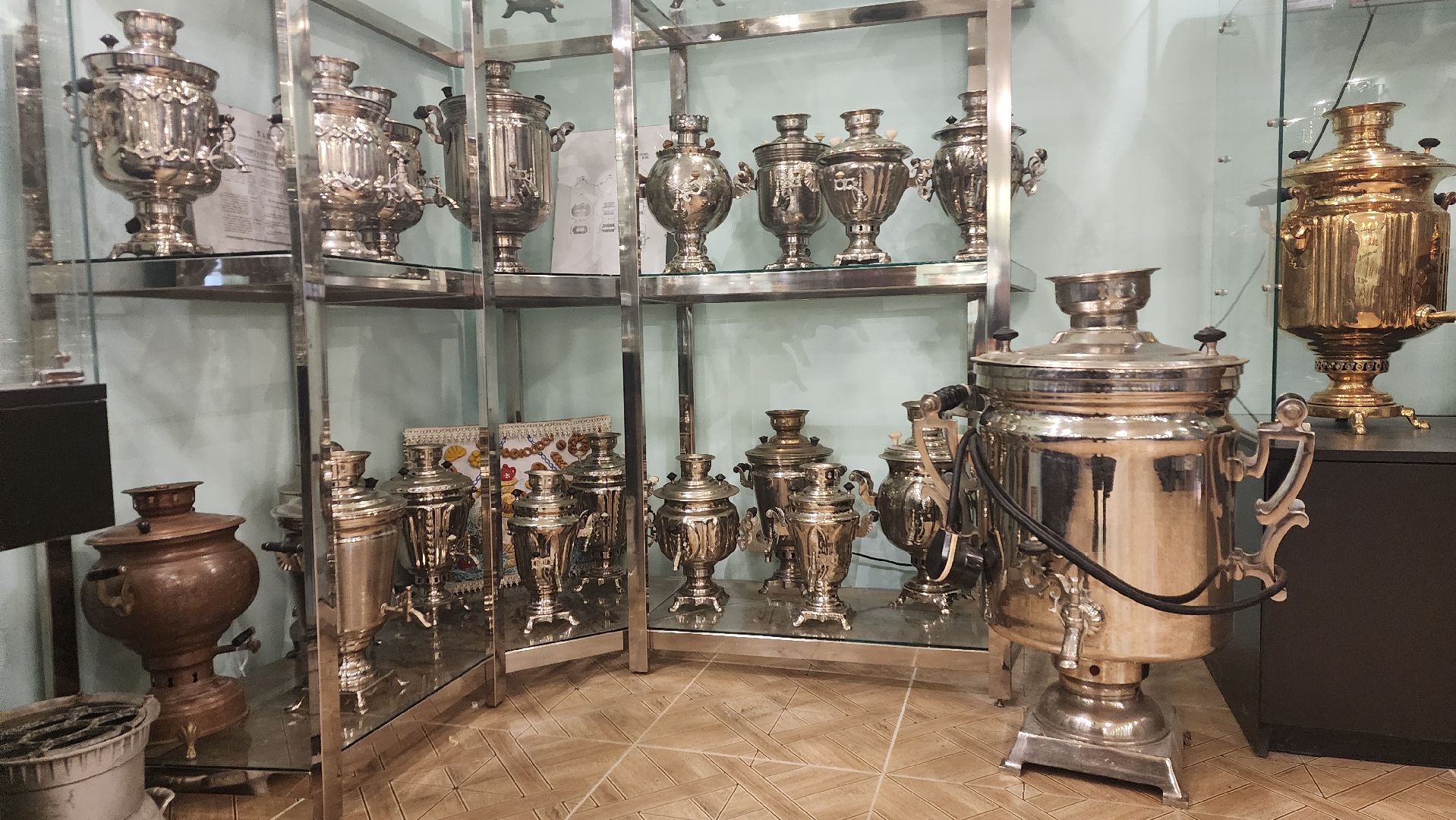 вертикалки, ивантеевка, музей самоваров, коллекционирование, коллекционер, старинные вещи, русский мир, экспозиция, экспонаты,