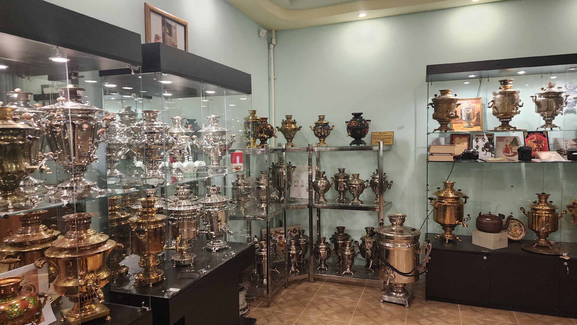 вертикалки, ивантеевка, музей самоваров, коллекционирование, коллекционер, старинные вещи, русский мир, экспозиция, экспонаты,