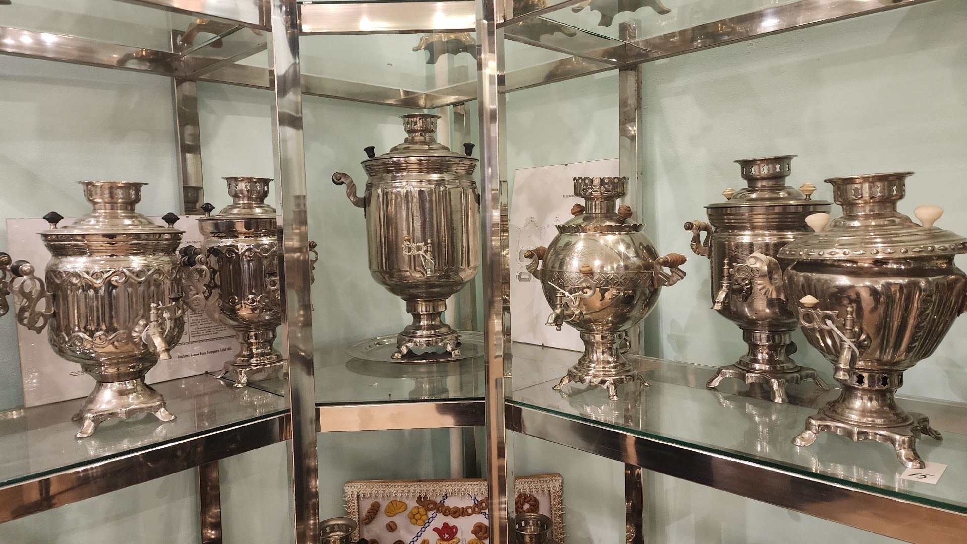 вертикалки, ивантеевка, музей самоваров, коллекционирование, коллекционер, старинные вещи, русский мир, экспозиция, экспонаты,