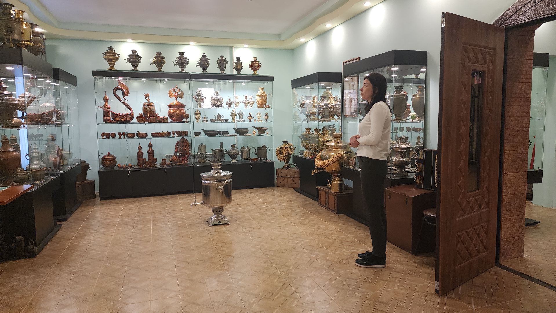 вертикалки, ивантеевка, музей самоваров, коллекционирование, коллекционер, старинные вещи, русский мир, экспозиция, экспонаты,