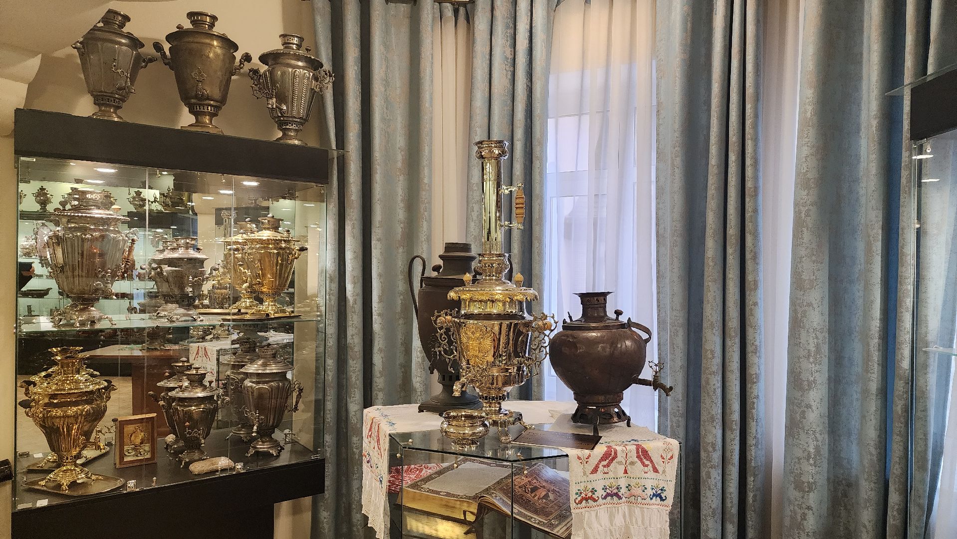 вертикалки, ивантеевка, музей самоваров, коллекционирование, коллекционер, старинные вещи, русский мир, экспозиция, экспонаты,