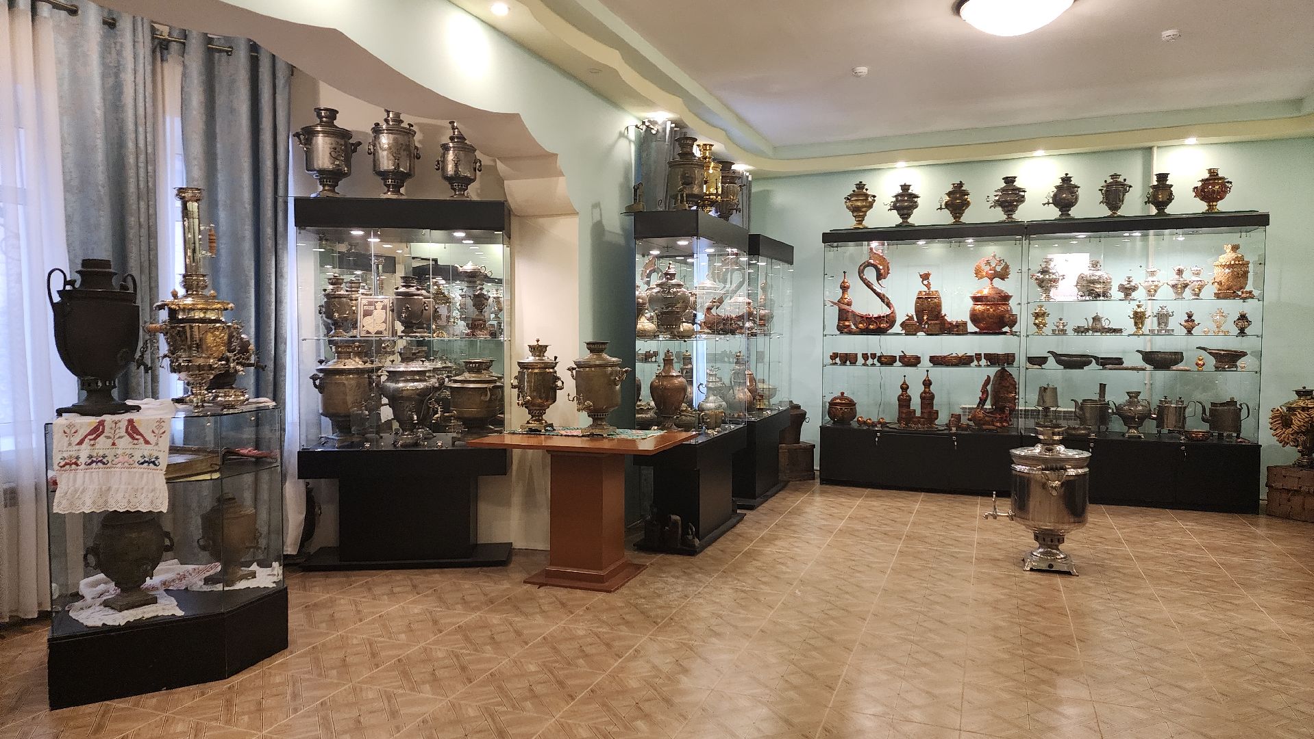 вертикалки, ивантеевка, музей самоваров, коллекционирование, коллекционер, старинные вещи, русский мир, экспозиция, экспонаты,