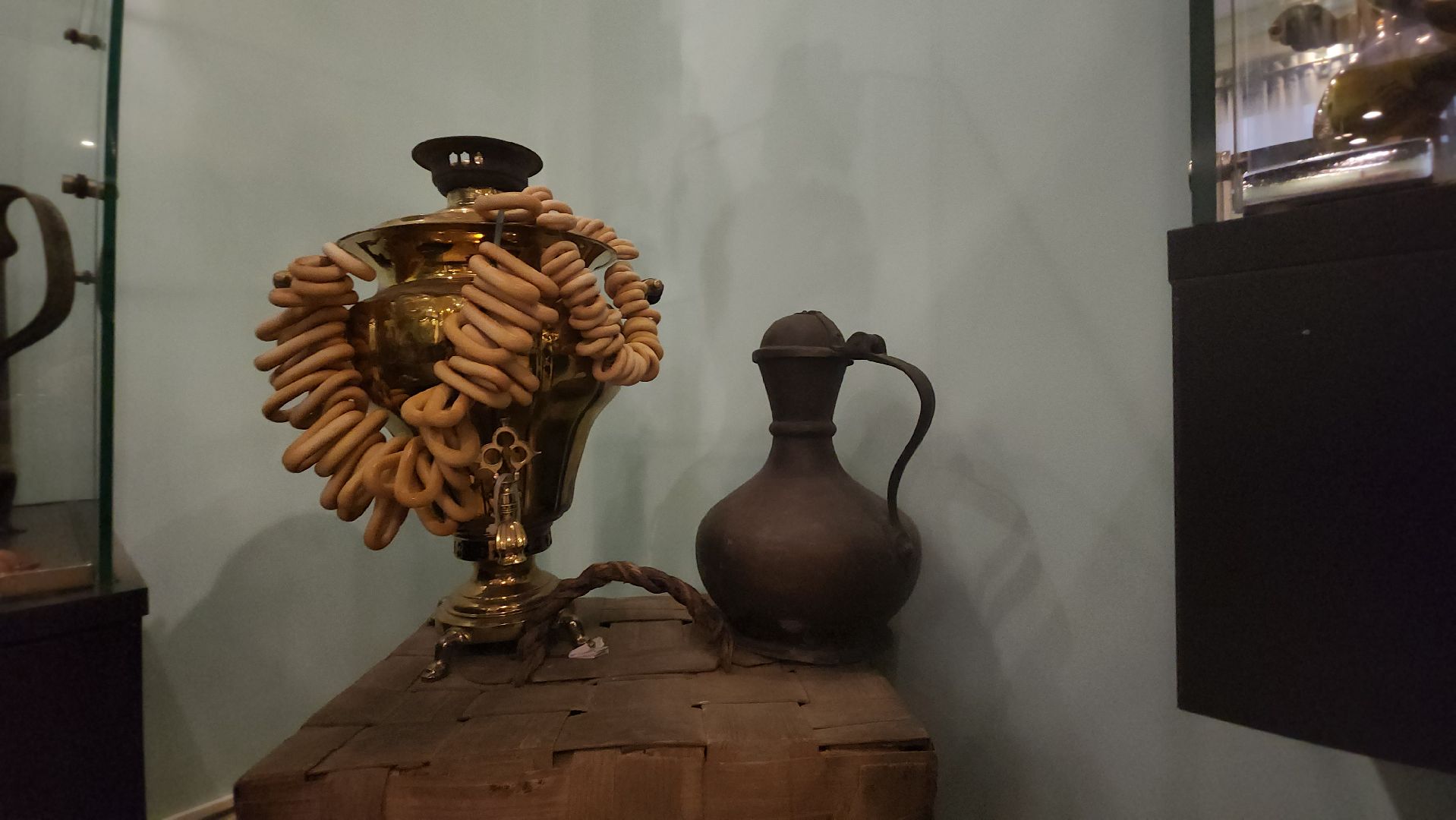 вертикалки, ивантеевка, музей самоваров, коллекционирование, коллекционер, старинные вещи, русский мир, экспозиция, экспонаты,