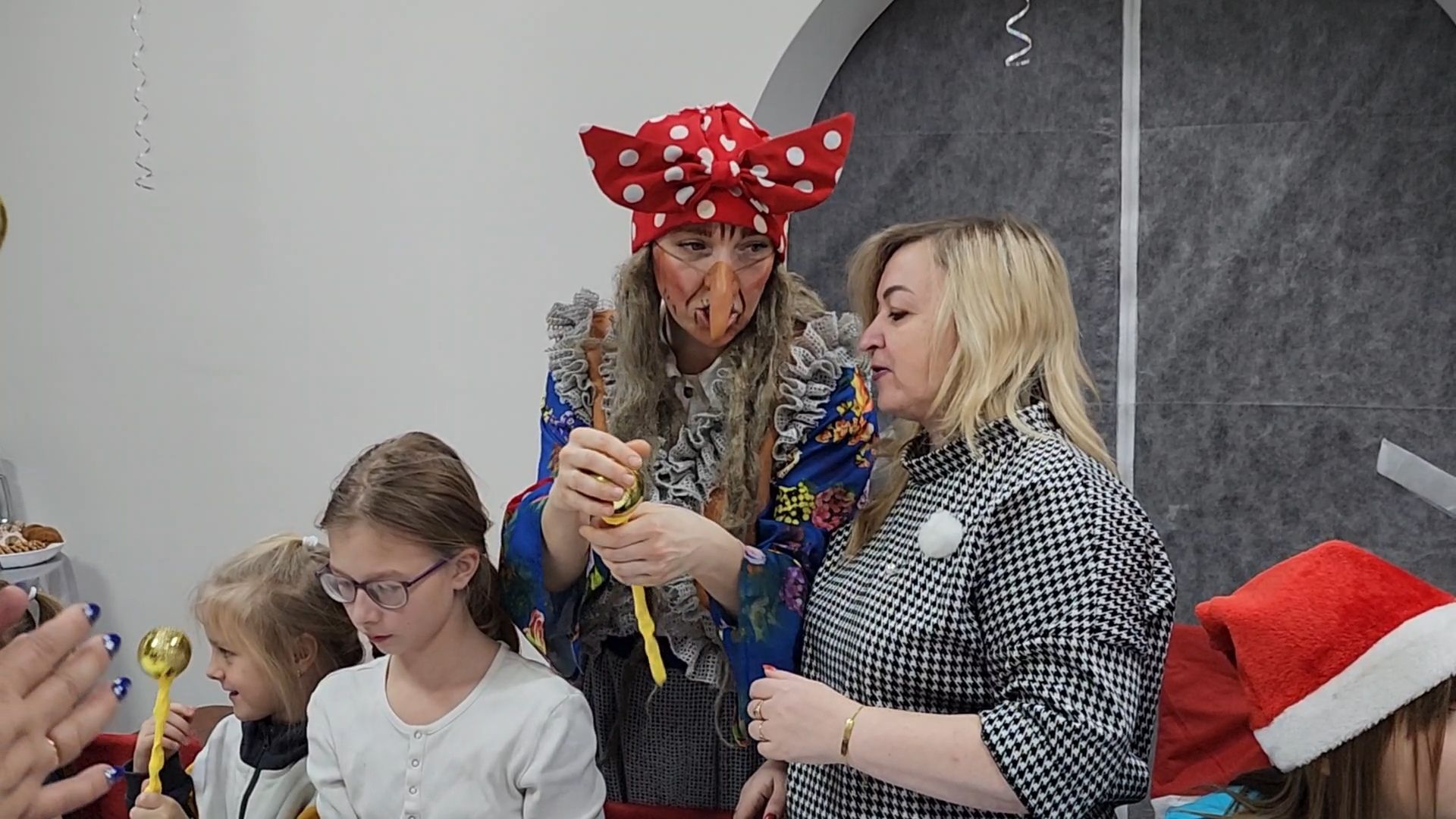 Бронницы, Новый год для детей, Новогодний праздник для детей, В гостях у Снегурочки, вертикалки