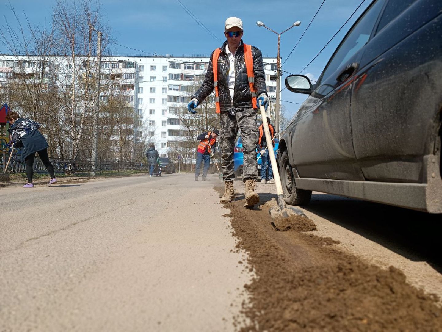 Можайск, Можайский городской округ, Подмосковье, благоустройство, месяц чистоты и благоустройства, субботник, уборка территории