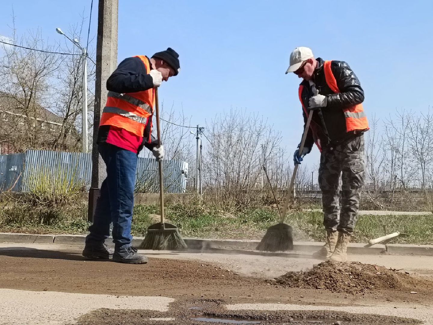 Можайск, Можайский городской округ, Подмосковье, благоустройство, месяц чистоты и благоустройства, субботник, уборка территории