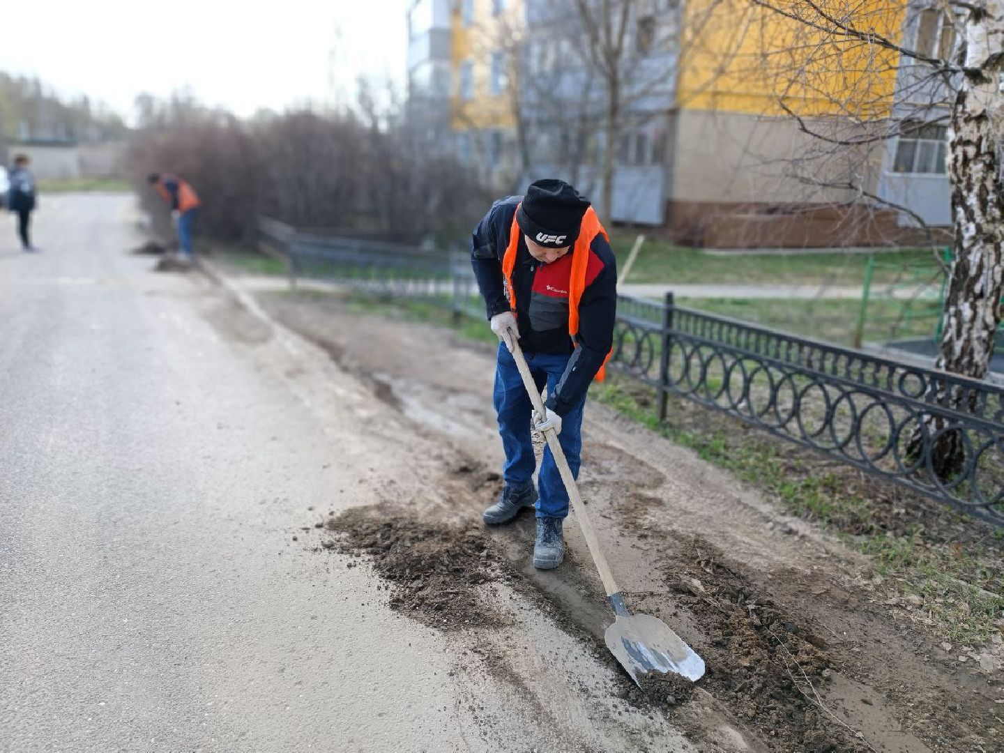 Можайск, Можайский городской округ, Подмосковье, благоустройство, месяц чистоты и благоустройства, субботник, уборка территории
