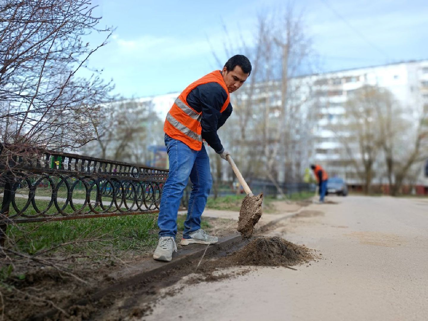 Можайск, Можайский городской округ, Подмосковье, благоустройство, месяц чистоты и благоустройства, субботник, уборка территории