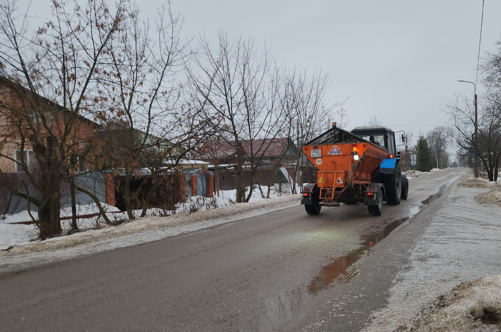 гололед, обработка дорог, ЖКХ, Лосино-Петровский,