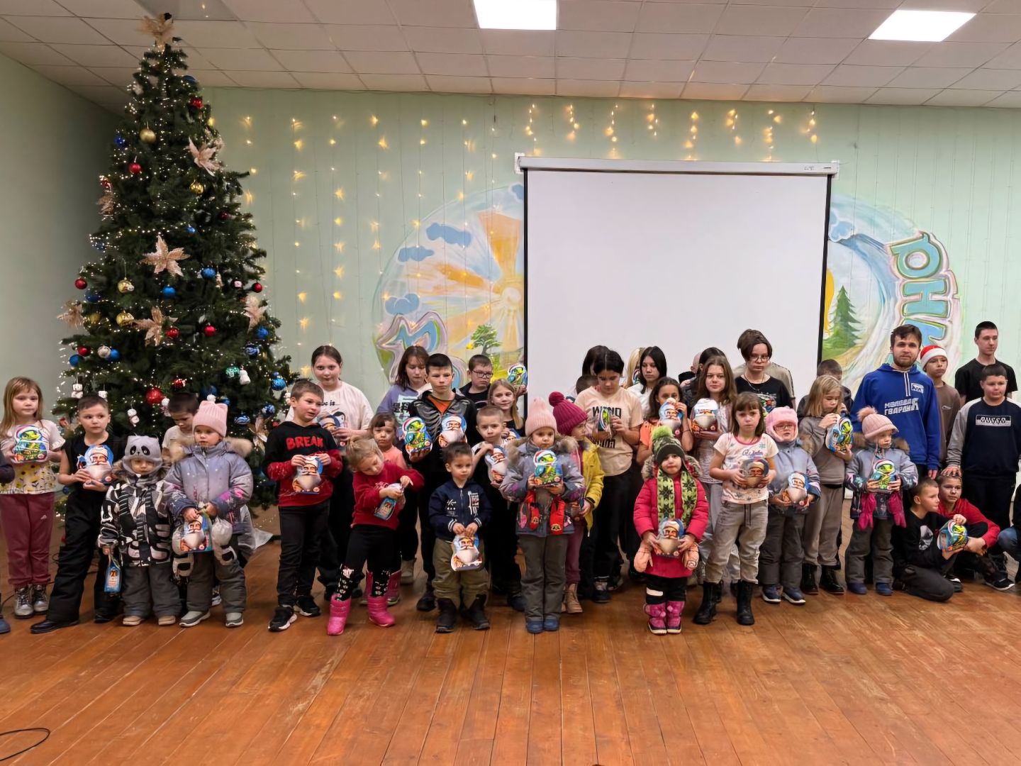 Коломна, новогодние подарки, помощь детям, молодая гвардия,