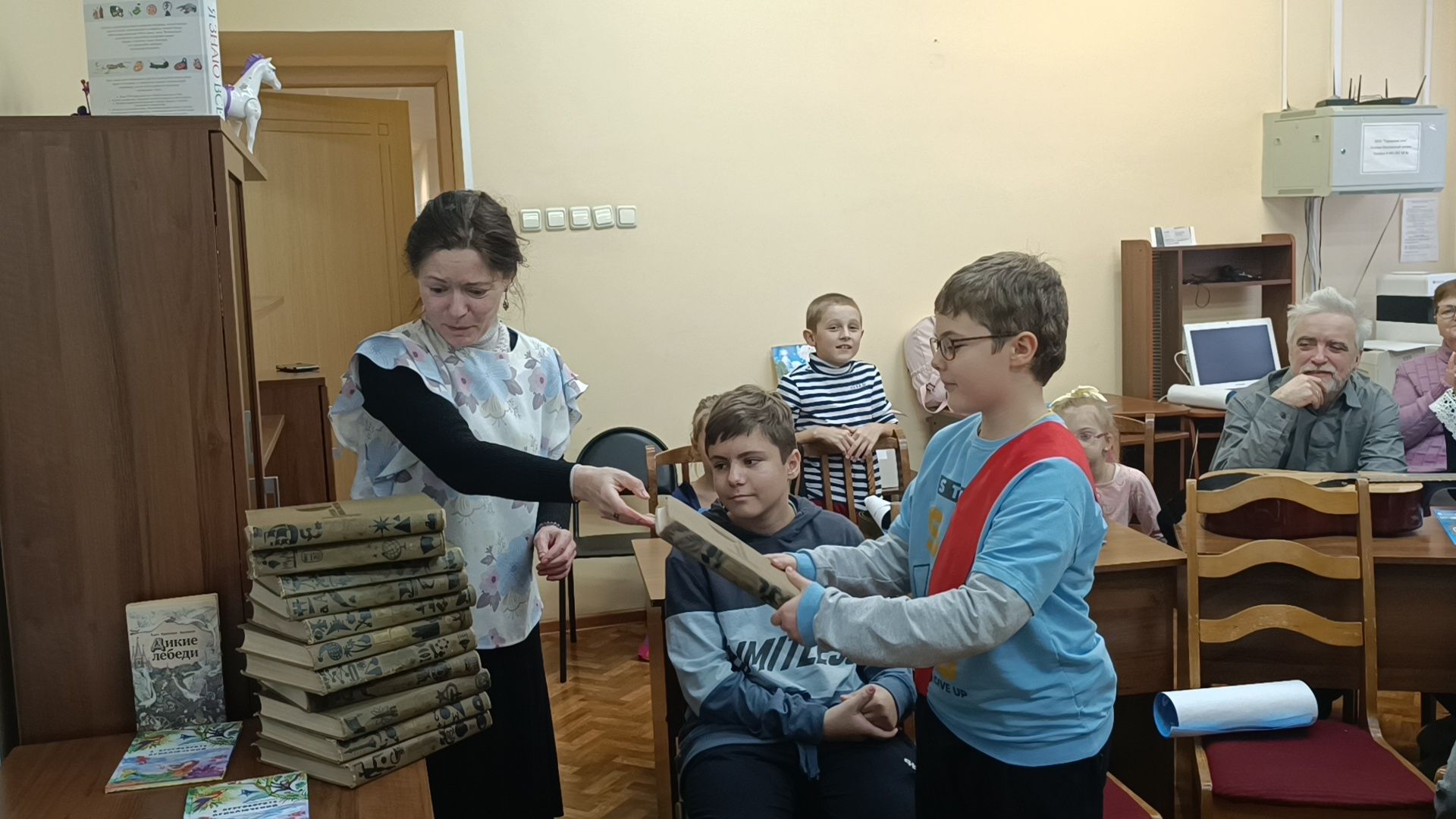 библиотека, лобня, баян, аккордеон,