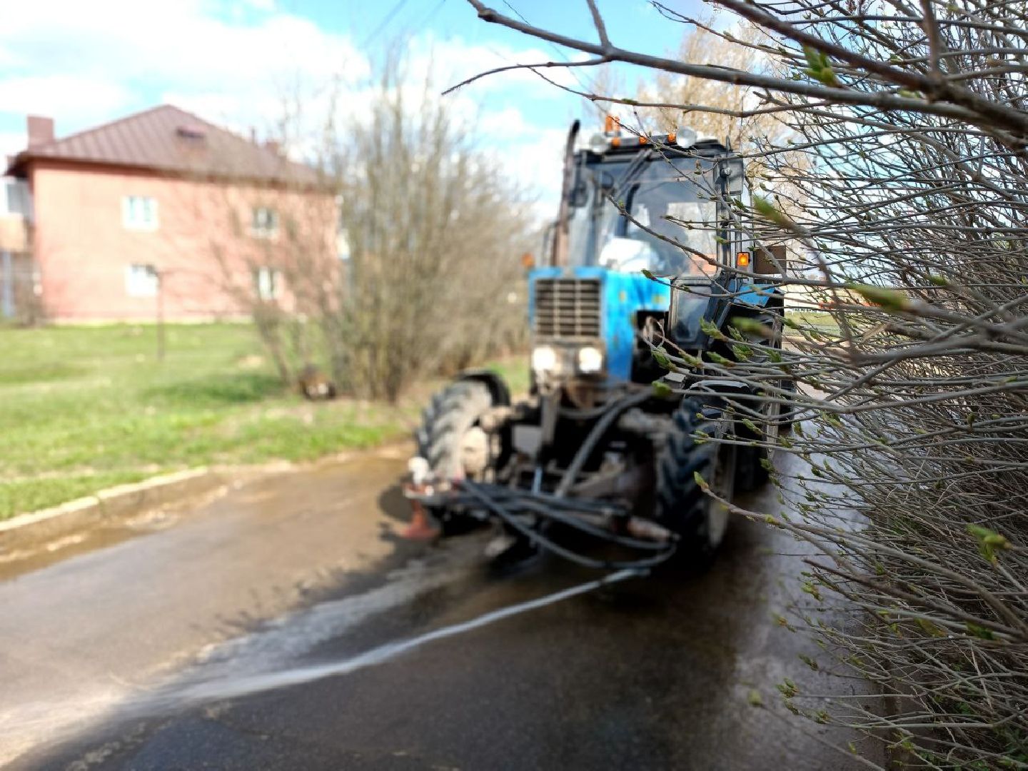 Можайск, Можайский городской округ, Подмосковье, субботник, благоустройство, уборка территории, месяц чистоты и благоустройства, жители