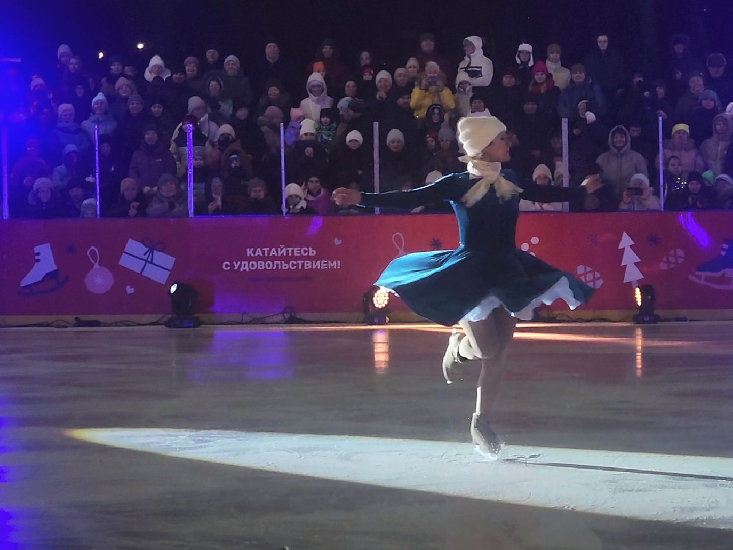 Коломна, ледовое шоу ильи авербуха, зима в подмосковье, каток,