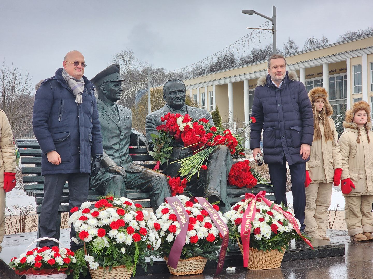 королёв, возложение цветов, памятная дата, день рождения сергея королева