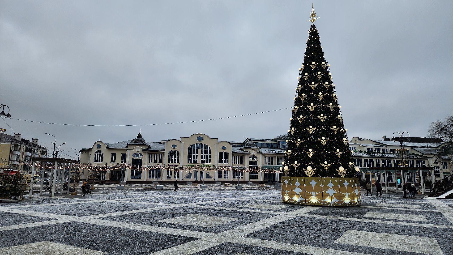 конкурс Елки России, Елка Богородский бал, Фонтанная площадь, Ногинск, Богородский городской округ,