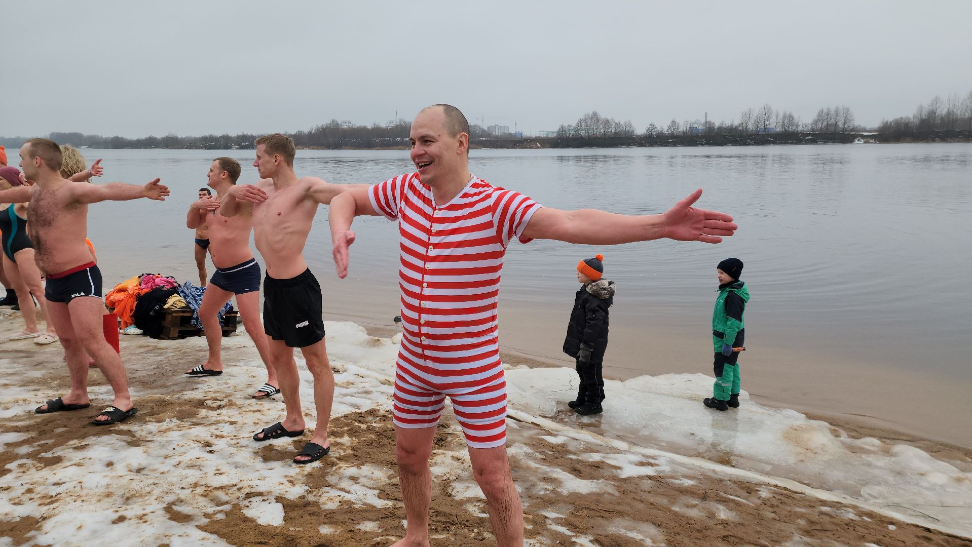 моржевание, крещенские купания, руза, рузская больница, рузский городской округ, московская область, подмосковье, вертикалки,