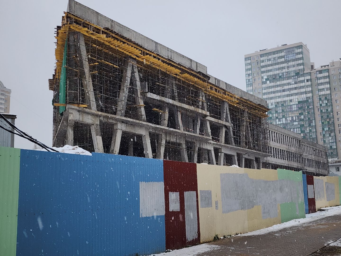 красногорск, вертикалки, строительство, изумрудные холмы, школа,