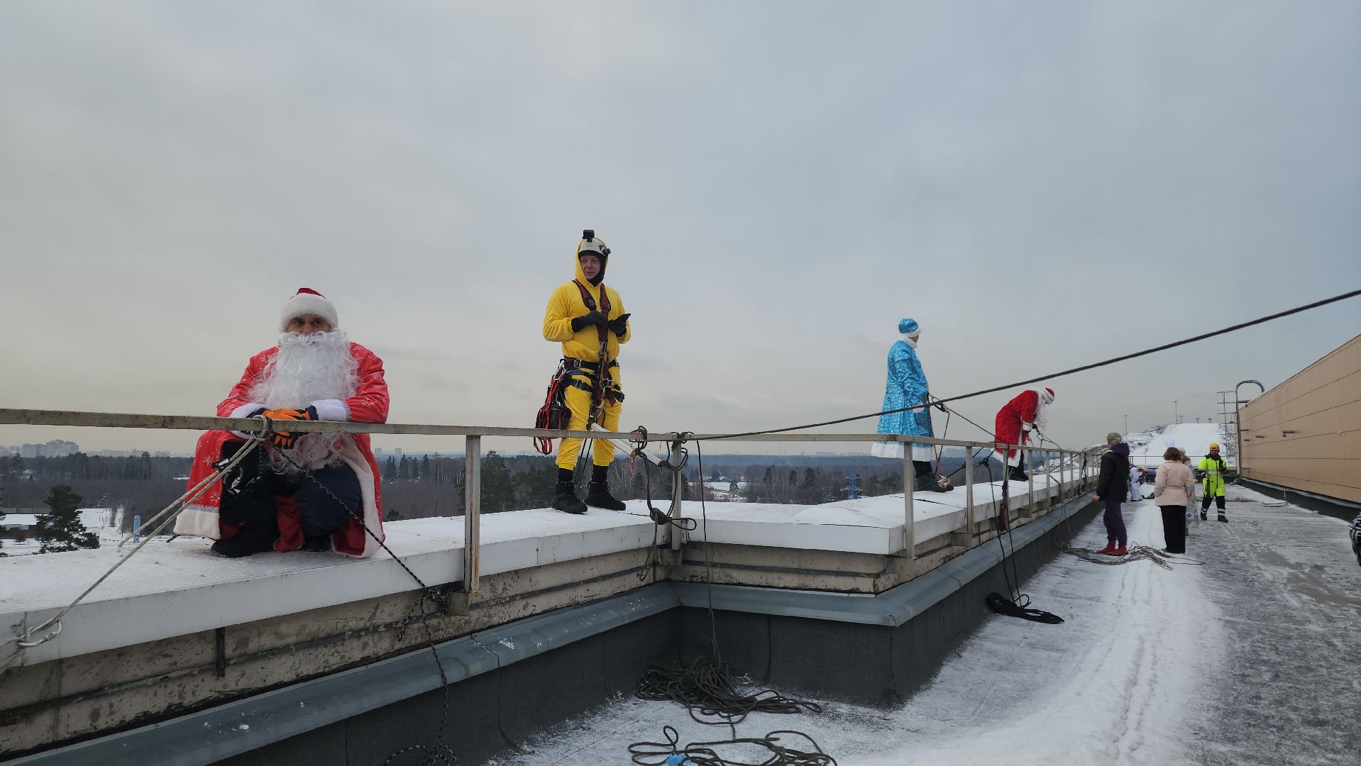 онкология, онкодиспансер, московский областной онкологический диспансер, альпинисты, промышленные альпинисты, подарки, дети, детское отделение,