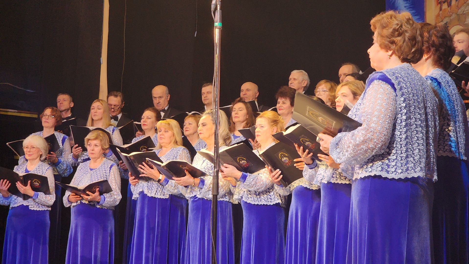 вертикалки, пушкино, концерт, хор, рождество христово, духовные песни, русские народные песни, эстрада, зрители, святки,