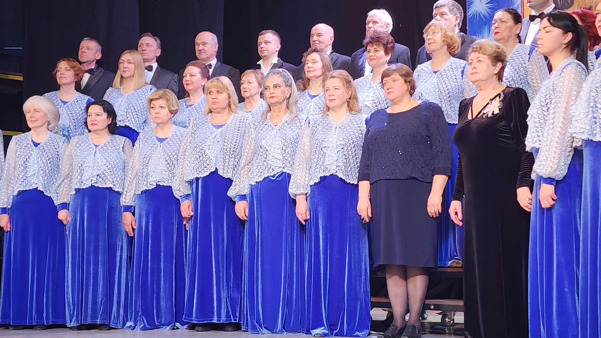 вертикалки, пушкино, концерт, хор, рождество христово, духовные песни, русские народные песни, эстрада, зрители, святки,