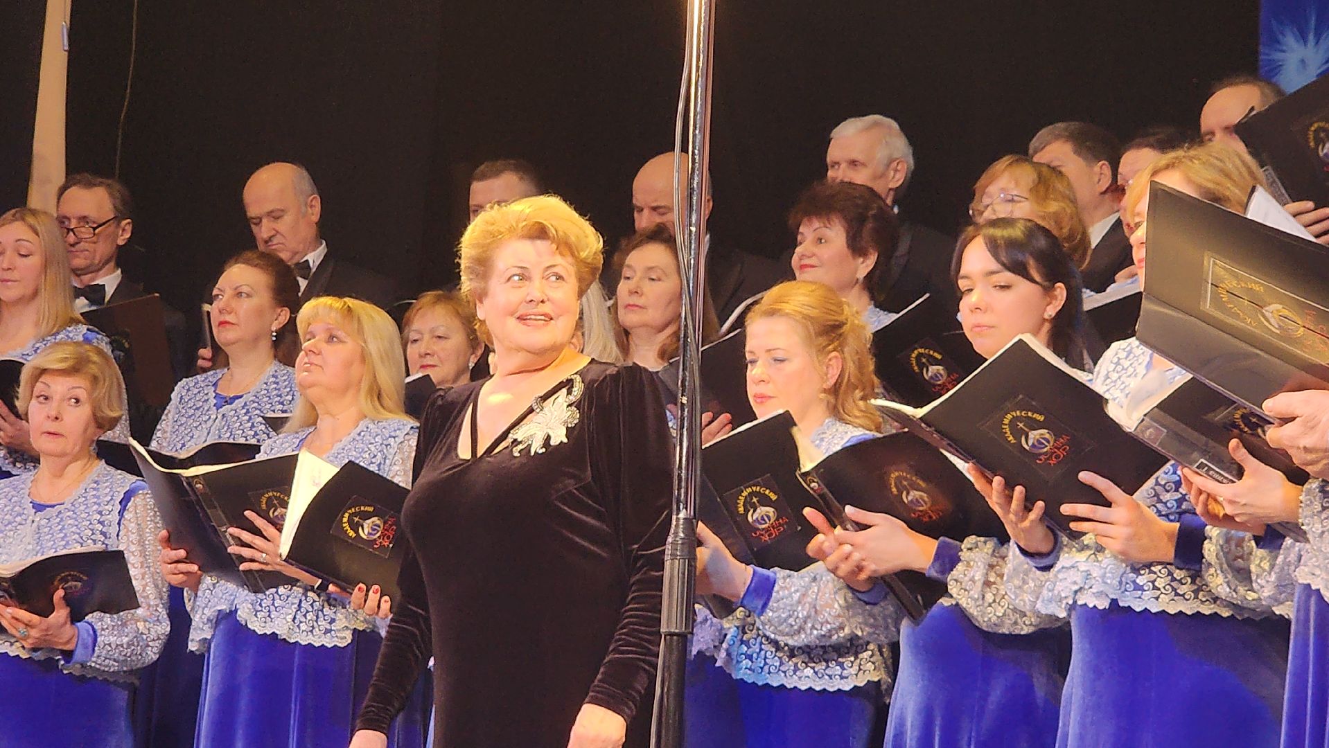 вертикалки, пушкино, концерт, хор, рождество христово, духовные песни, русские народные песни, эстрада, зрители, святки,