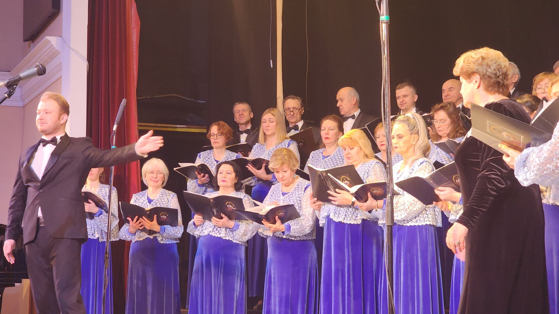 вертикалки, пушкино, концерт, хор, рождество христово, духовные песни, русские народные песни, эстрада, зрители, святки,