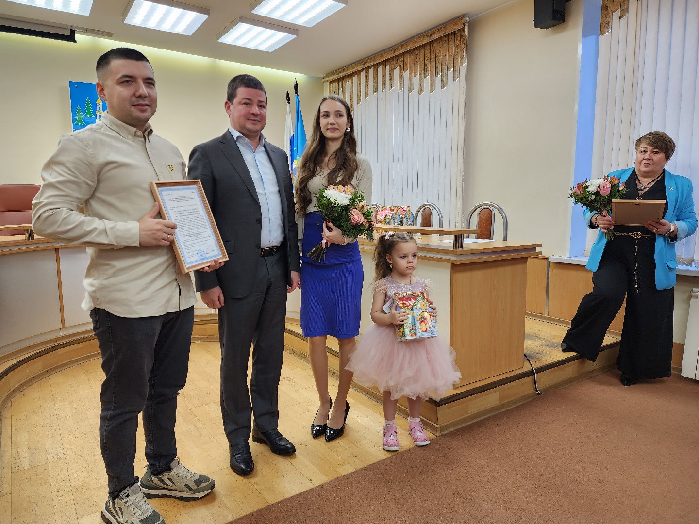 раменское, общество, поддержка молодых семей, вручение денежных сертификатов,