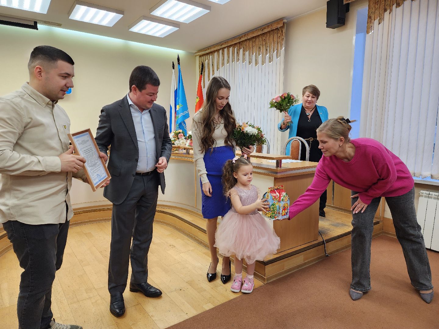 раменское, общество, поддержка молодых семей, вручение денежных сертификатов,