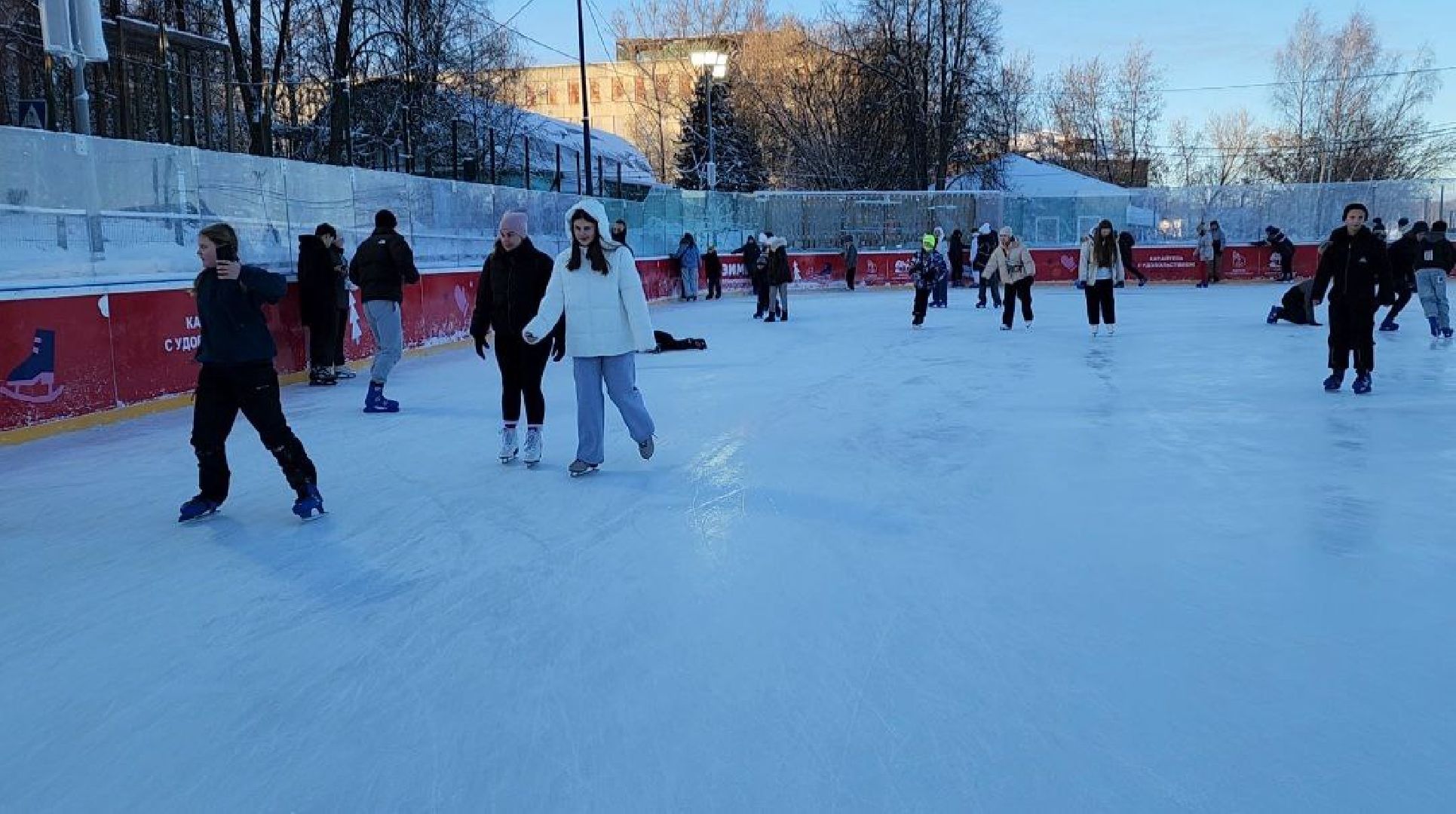солнечногорск, вечеринка на катке, коньки, жители, праздник, вертикалки,