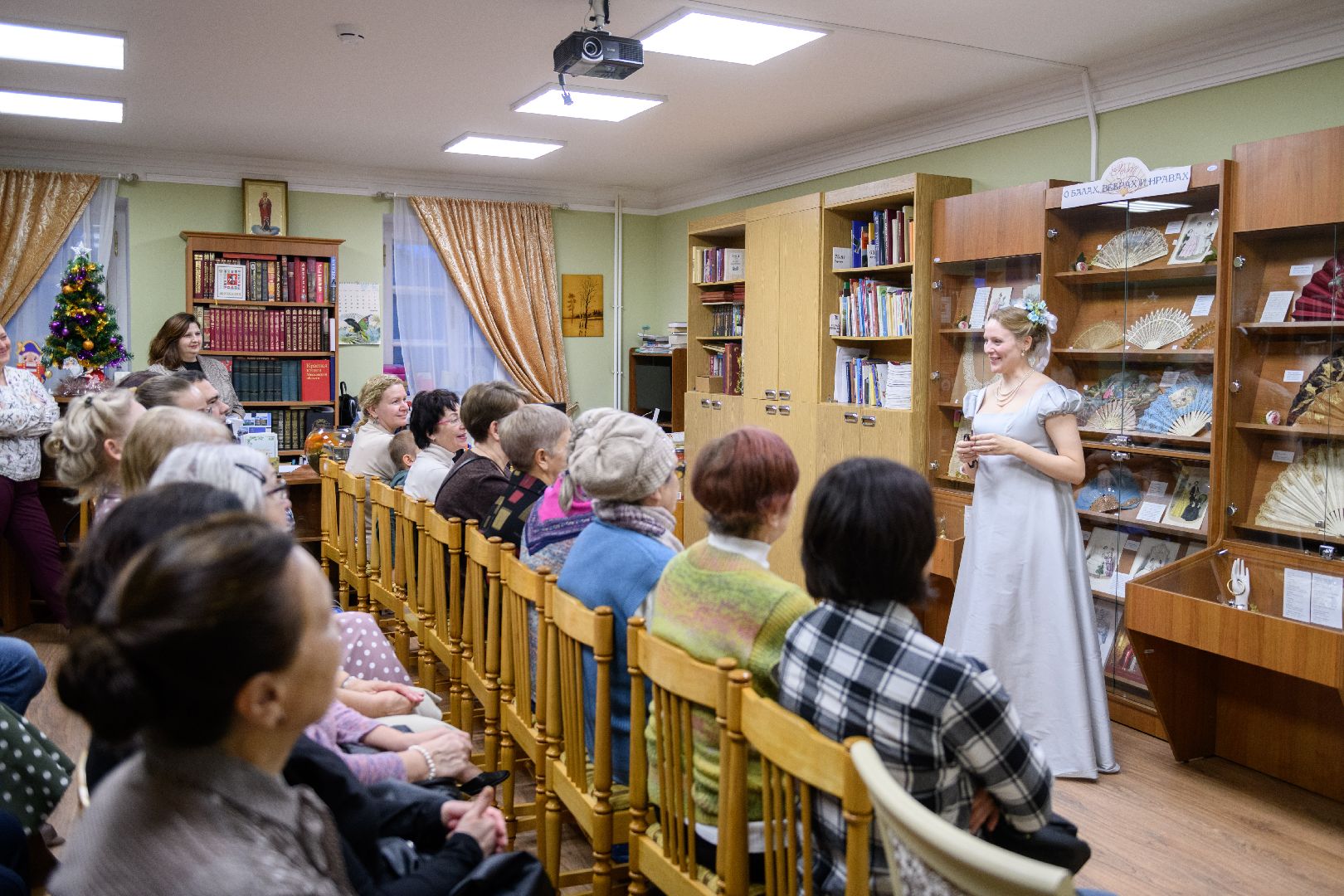 музей на ладони, лыткаринский музей, лыткарино, Этюд о балах, веерах и нравах, екатерина андрейченко,