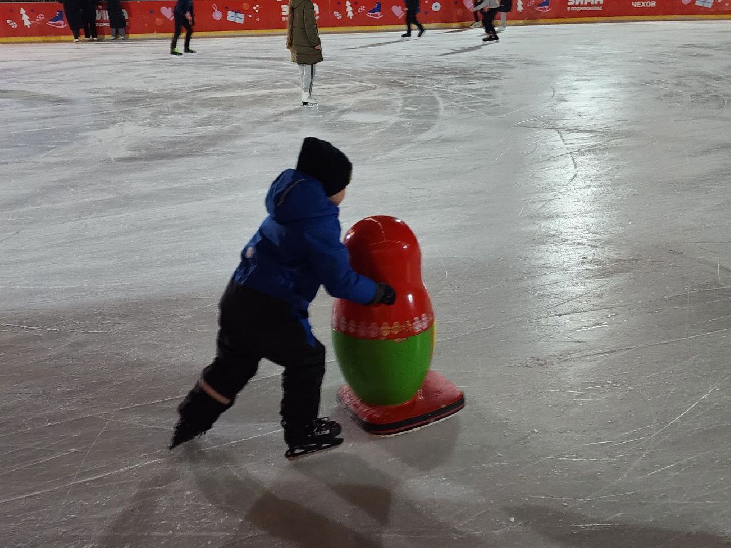 Чехов, Советская площадь, открытый каток, ледовая арена, искусственный лед, бесплатное катание, зима в подмосковье, проект губернатора московской области,