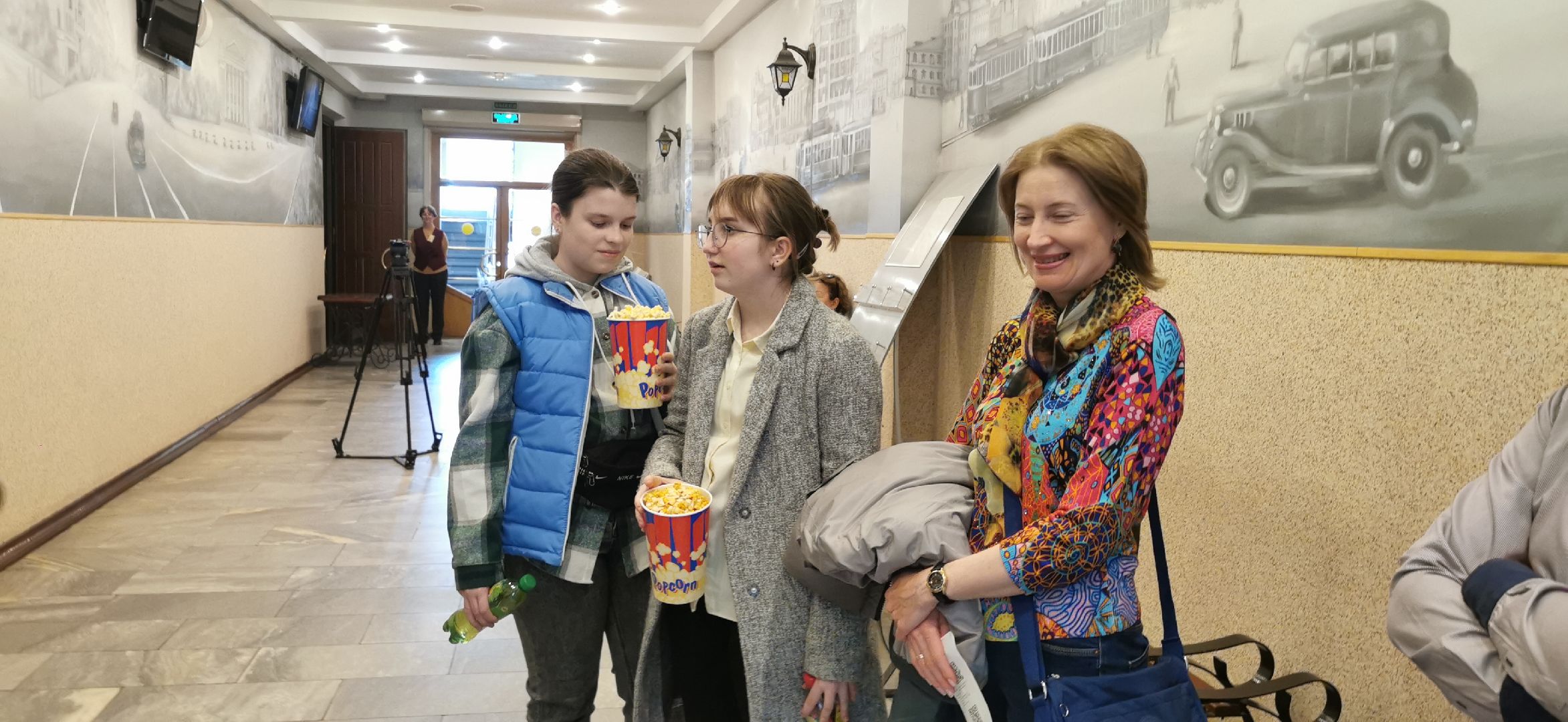 школьники, кинотеатр, культура