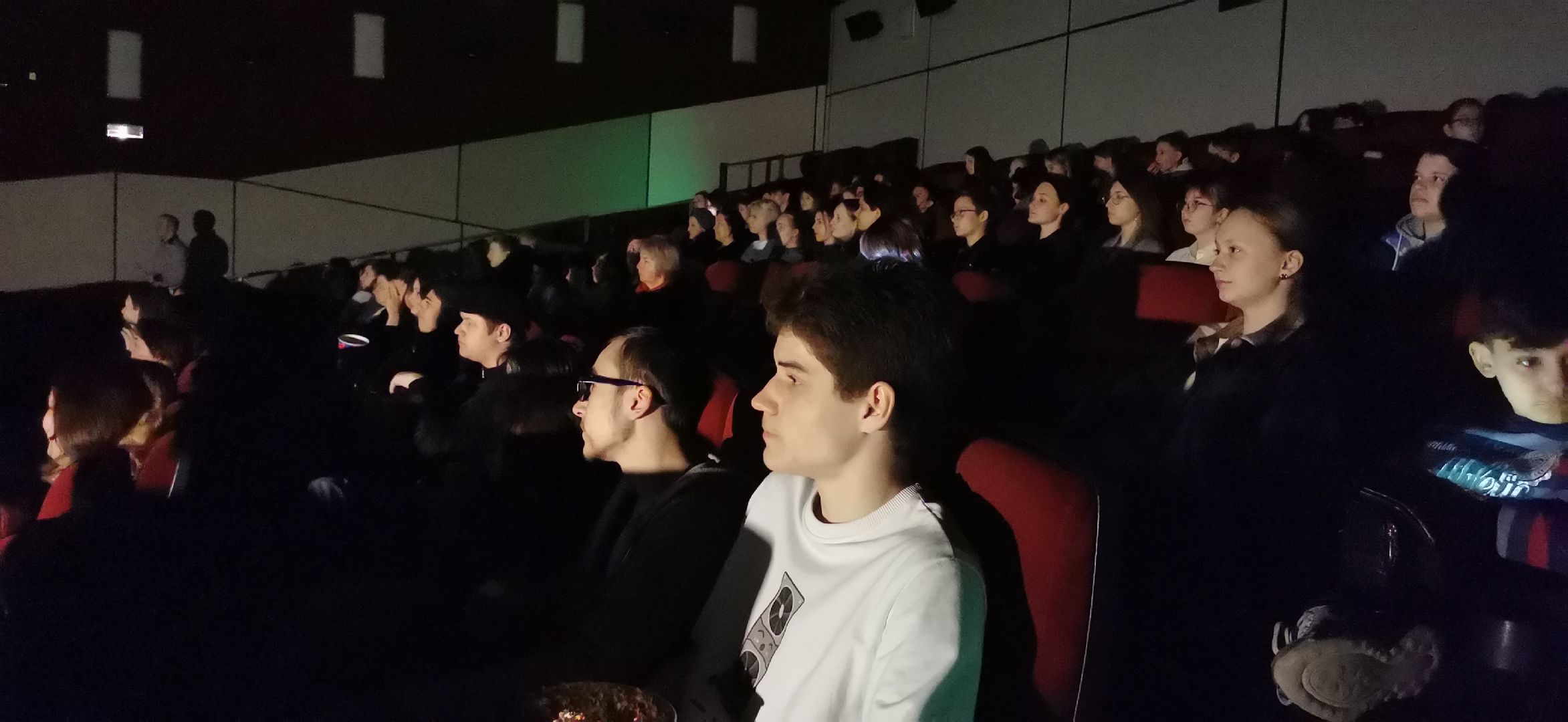 школьники, кинотеатр, культура