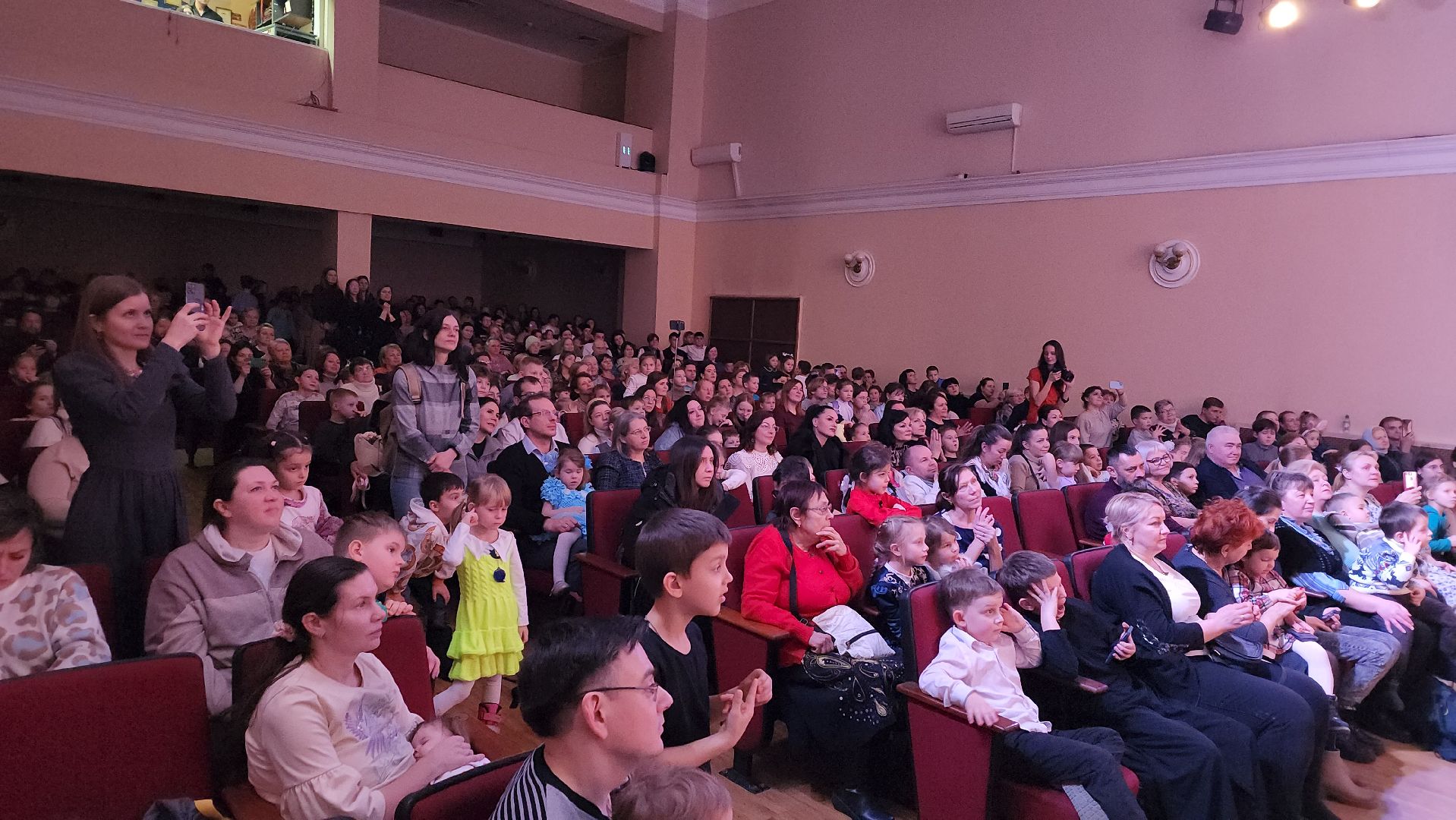 вертикалки, пушкино, рождество христово, спектакль, театральная студия, троицкий храм, дети, рождественская сказка, рождественская елка, театральная постановка,