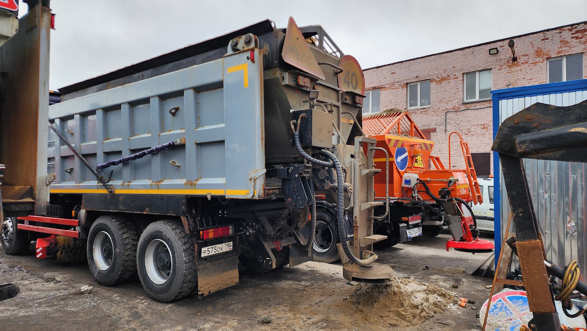 Бронницы, подготовка к зиме в бронницах, Обработка дорог, Бронницкий ДорСервис, Заготовка песка на зиму, вертикалки,