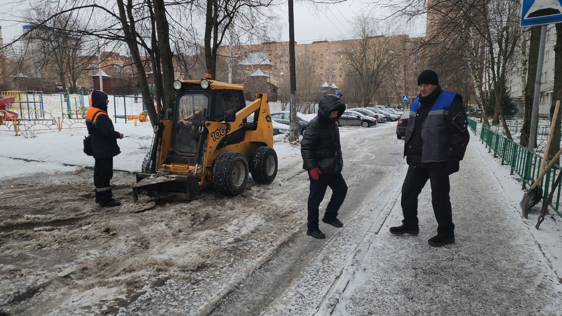 пушкино, благоустройство, вертикалки, уборка наледи, коммунальная служба, коммунальная техника, парковка, парковка автомобилей, уборка снега и наледи,