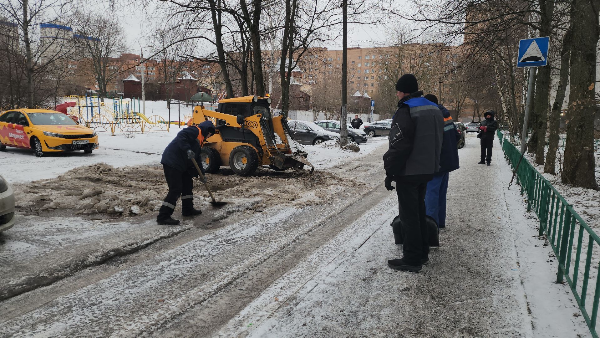 пушкино, благоустройство, вертикалки, уборка наледи, коммунальная служба, коммунальная техника, парковка, парковка автомобилей, уборка снега и наледи,