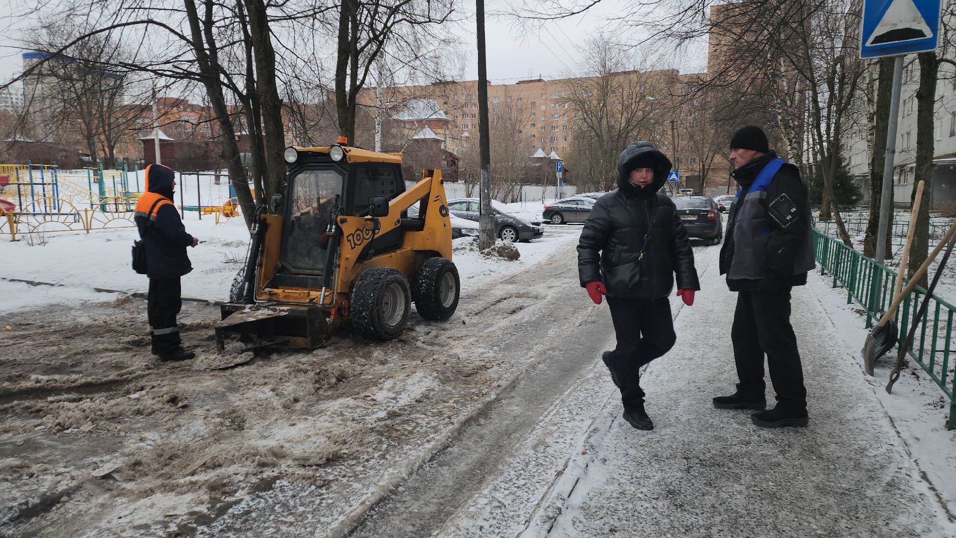 пушкино, благоустройство, вертикалки, уборка наледи, коммунальная служба, коммунальная техника, парковка, парковка автомобилей, уборка снега и наледи,